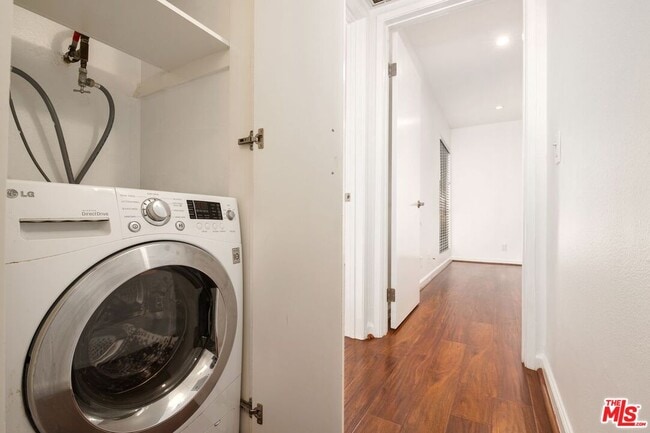 Building Photo - 4732 Park Granada
