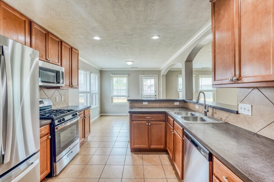 Building Photo - 2614 Elder Park Ct