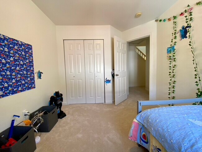 Building Photo - 111 Rowena Pl