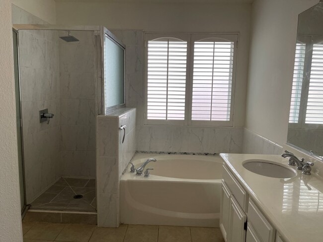 Building Photo - 1521 Starlight Dr