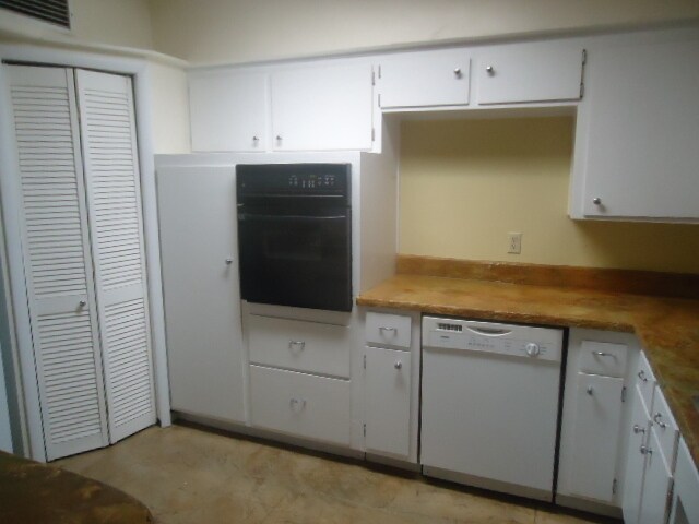 Building Photo - 1301 Cushman Dr