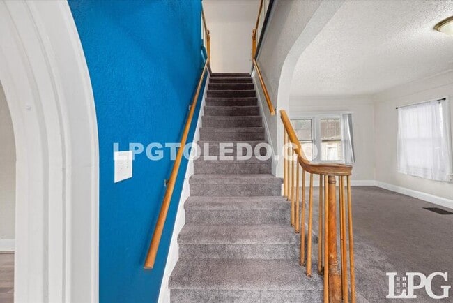 Building Photo - 1579 Colton St