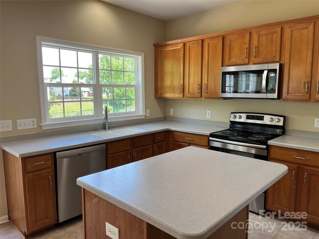 Building Photo - 2409 Logan Field Drive