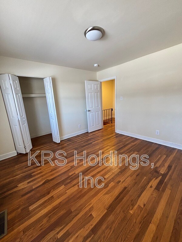 Building Photo - 5238 Goolsby Ct