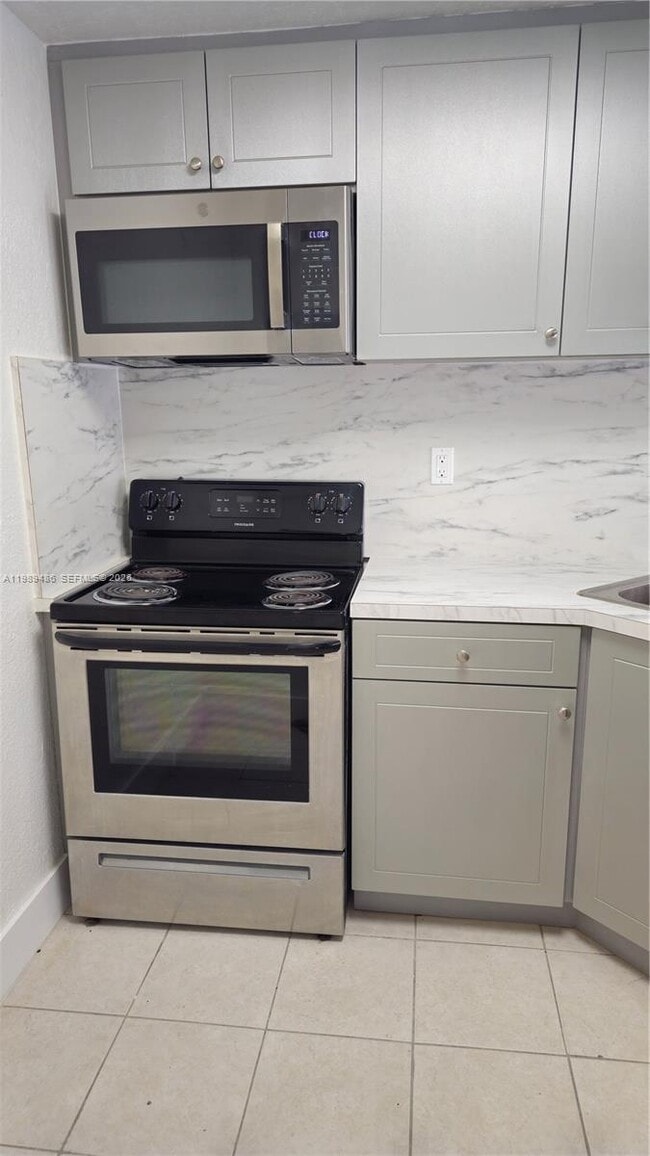 Building Photo - 4550 NW 9th St