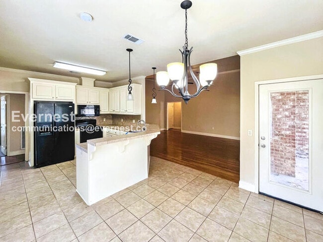 Building Photo - 806 Meadow Way Cove