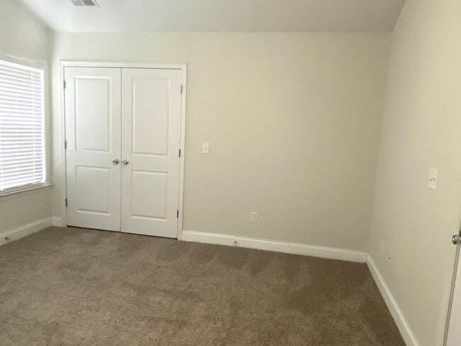 Building Photo - 129 S.Palms Drive