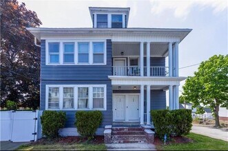 Building Photo - 104 Leah St