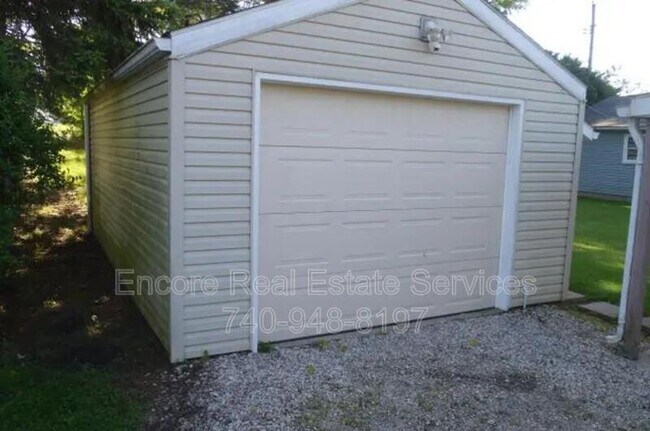 Building Photo - 684 Saratoga Ave