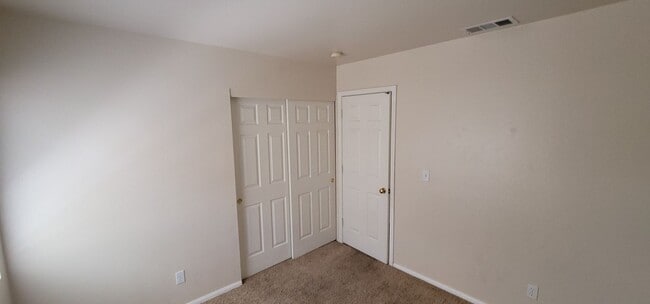 Building Photo - Beautiful Single Story Summerlin Home on a corner lot.