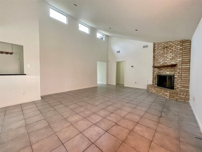 Building Photo - 21327 Park Tree Ln