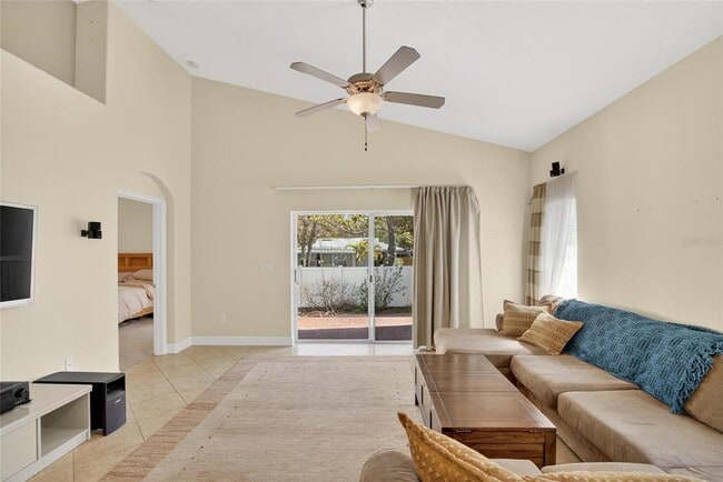 Building Photo - 6510 S Himes Ave