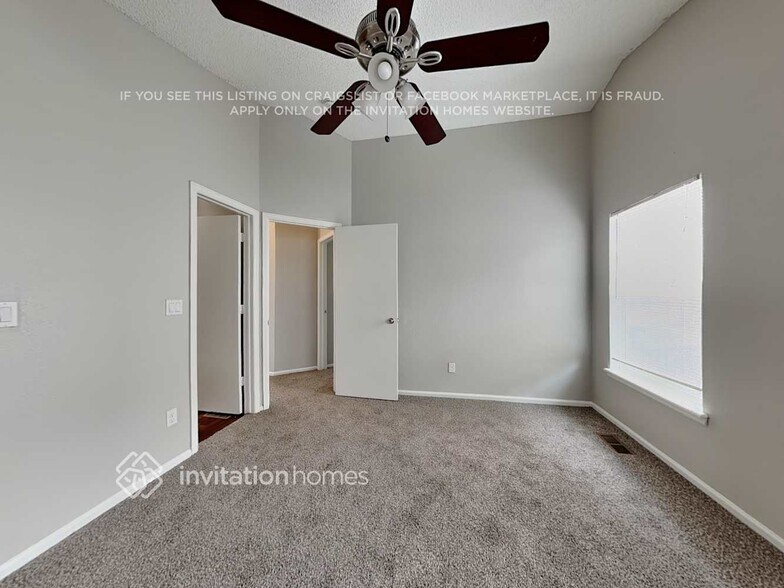 Building Photo - 13501 W 65th Ave