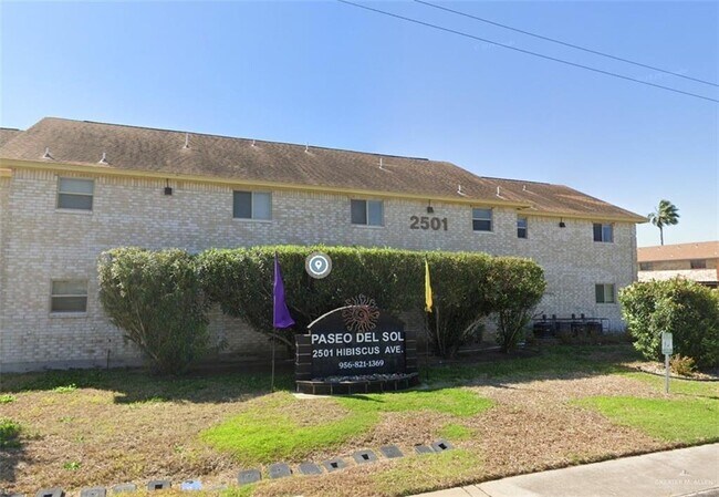 Primary Photo - 2501 Hibiscus Ave