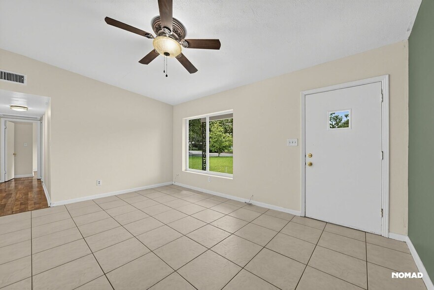 Building Photo - 235 Cherrywood Dr