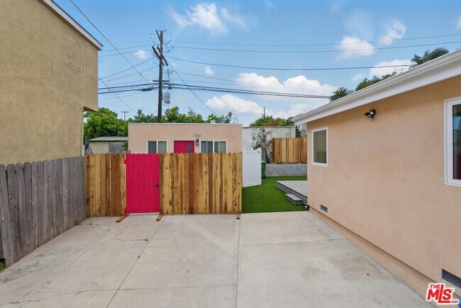 Building Photo - 1349 S Curson Ave