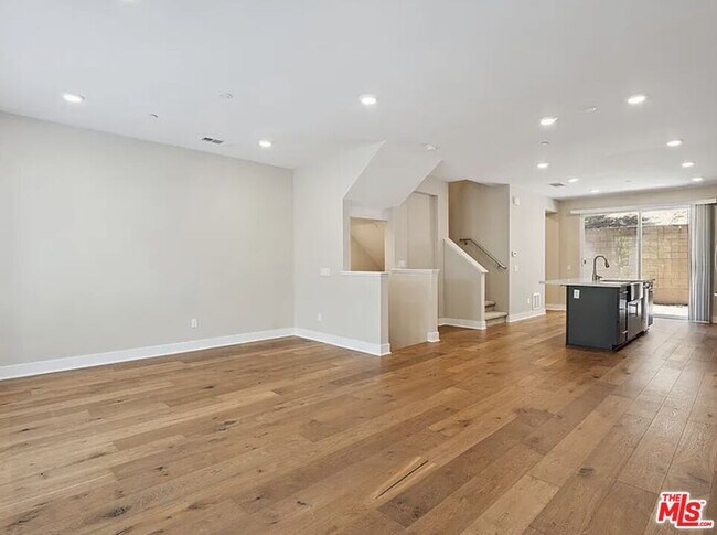 Building Photo - 6746 Gill Way