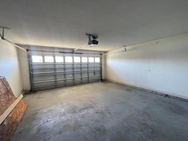 Building Photo - 9712 Seafarer's Way