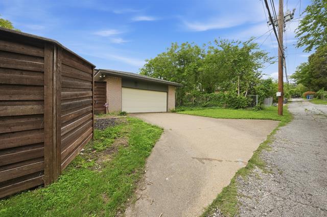 Building Photo - 1007 Golden Trophy Dr