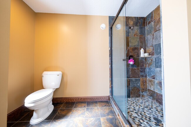 Building Photo - 15678 Duck Pond Way