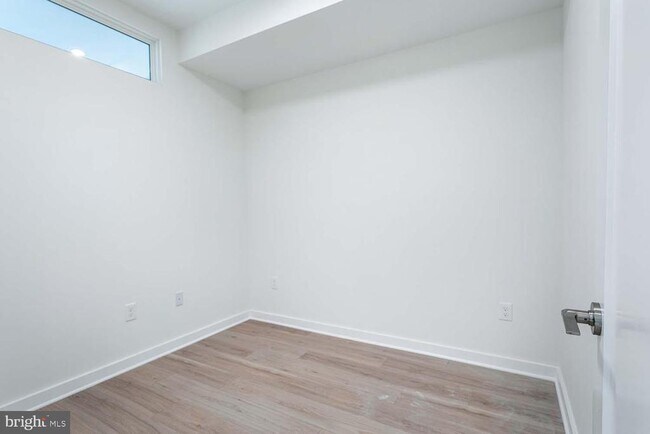 Building Photo - 501 Kennedy St NW
