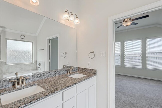 Building Photo - 1003 Grey Dusk Ct