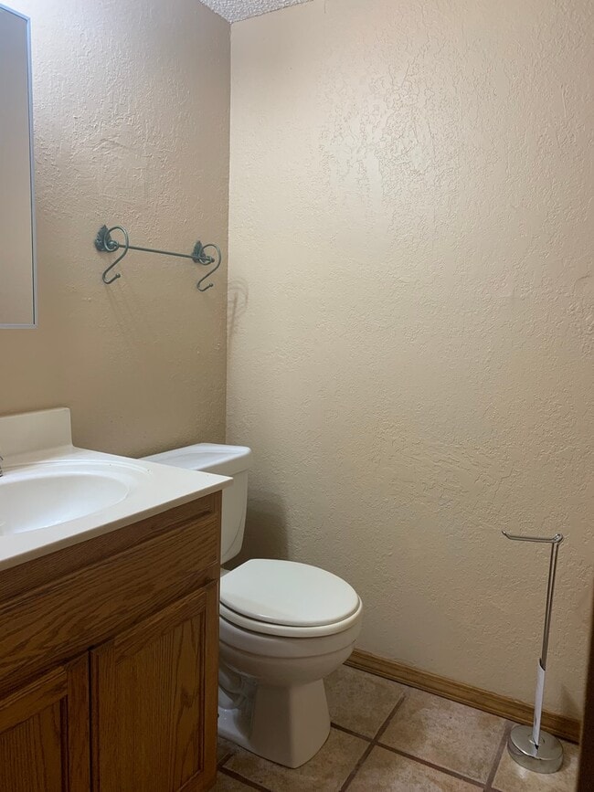 Building Photo - Well Maintained Home In Glenpool!