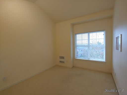 Building Photo - Beautiful 2 Bedroom Townhome in Issaquah- ...