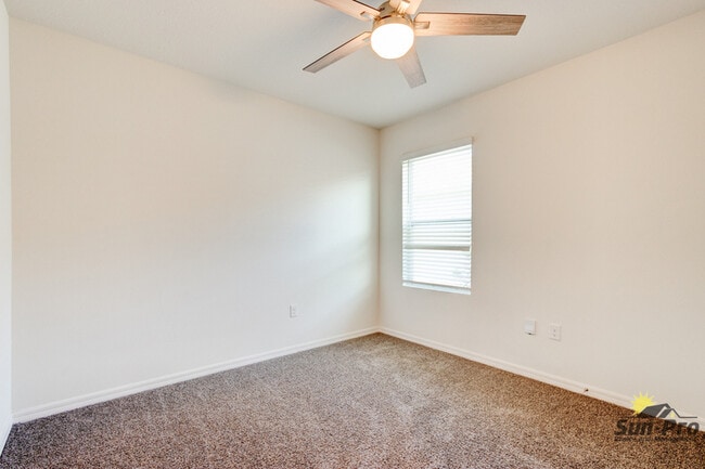Building Photo - 507 Armoyan Wy