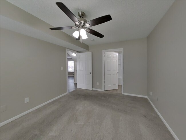 Building Photo - 3210 Kelling St