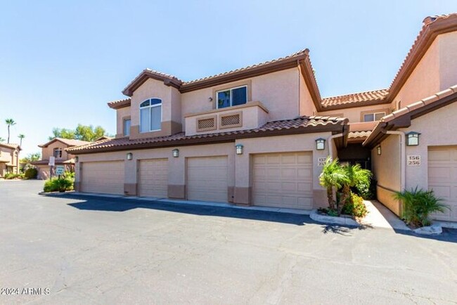 Building Photo - Remodeled 2 bedroom Townhouse!