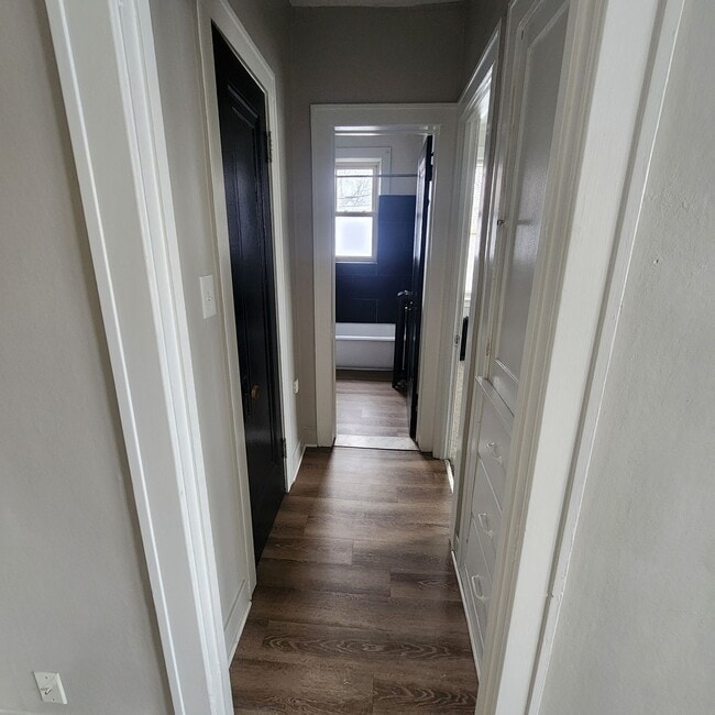 Floorplan - The Oakwood Manor Apartments