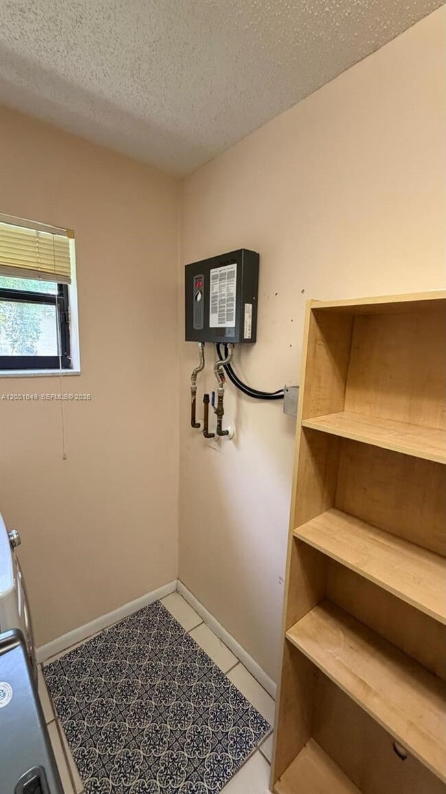 Building Photo - 11540 NW 27th Ct