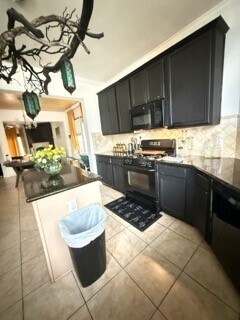 Building Photo - 14122 Avongate Ln