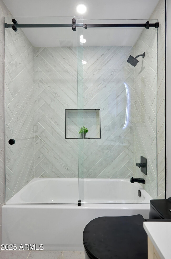 Building Photo - 7320 E Latham St