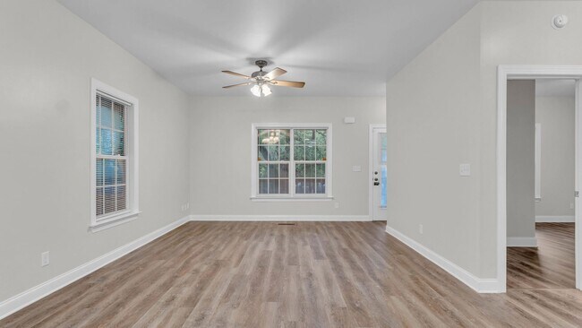 Building Photo - Nestled between Southside & St. Elmo - 3 b...