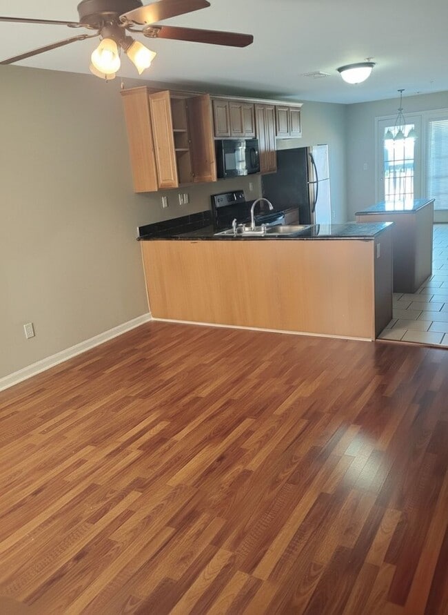 Primary Photo - 2925 Hargrove E Rd