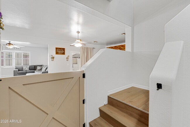 Building Photo - 40893 W Bedford Dr