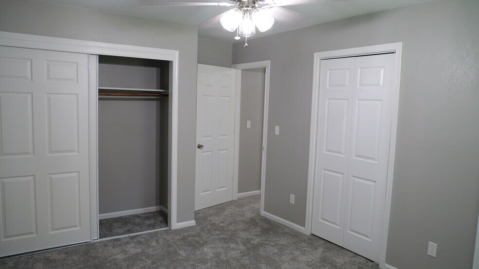 Building Photo - 6021 Camellia Dr