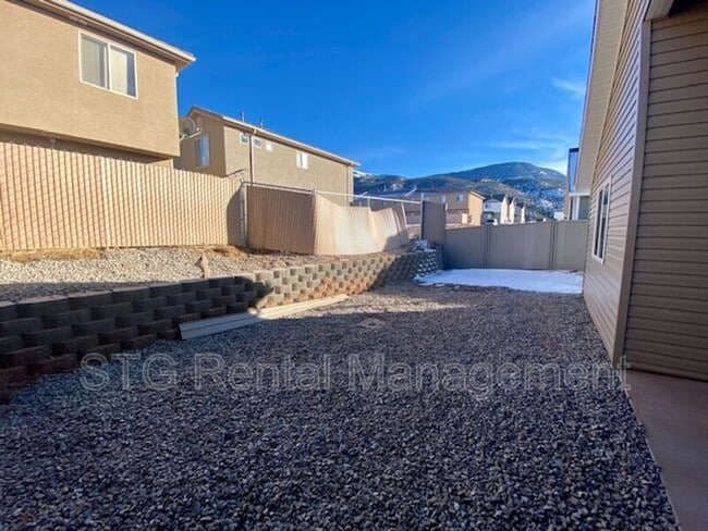 Building Photo - 939 S 25 W