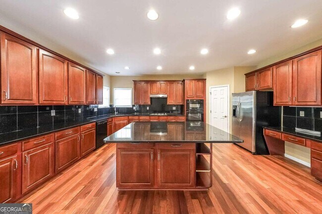 Building Photo - 1128 Southland Bluff