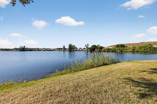 Building Photo - 4491 Crystal Lake Dr