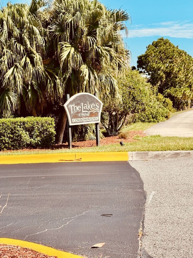 Building Photo - 2 Bed/2 Bath Condo with Garage in Lakes at Viera East
