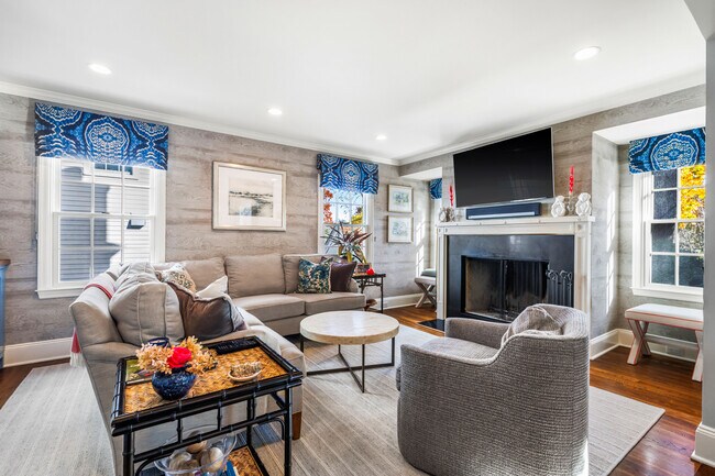 Building Photo - 15 Overlook Pl