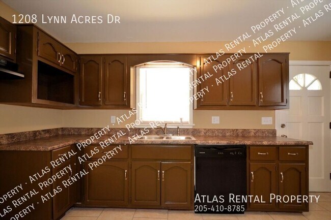Building Photo - 1208 Lynn Acres Dr