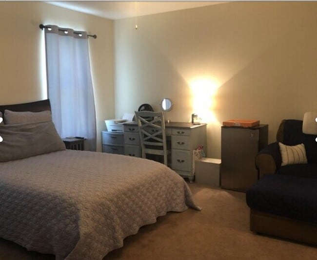 Building Photo - 5755 Burkhalter Rd