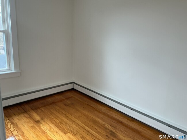 Building Photo - 2 Straits Turnpike Ln