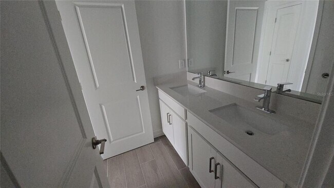 Building Photo - 7144 119th Ct E