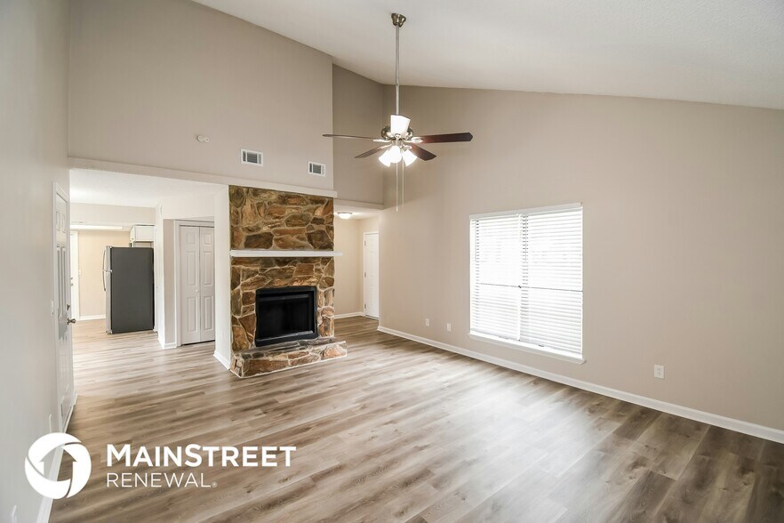 Building Photo - 6472 Dickens Dr