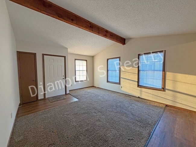 Building Photo - 1523-1523 N Clay Ave